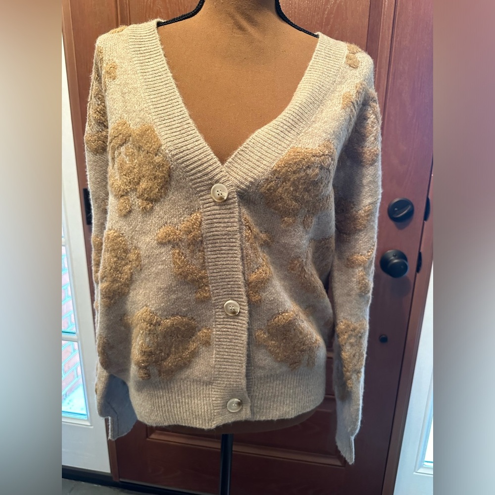 Mystree women’s cardigan with roses size L